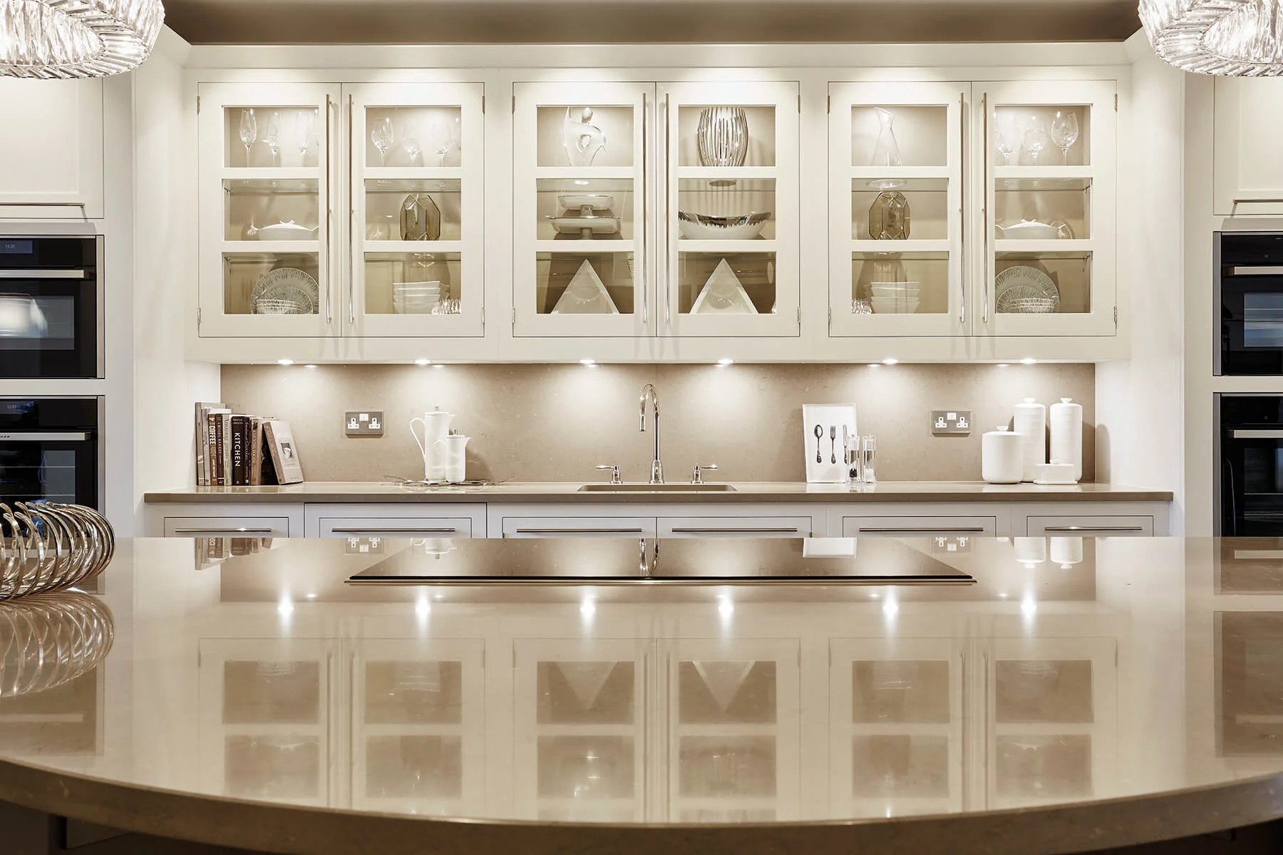 Hard-working fitted utility and laundry cabinetry